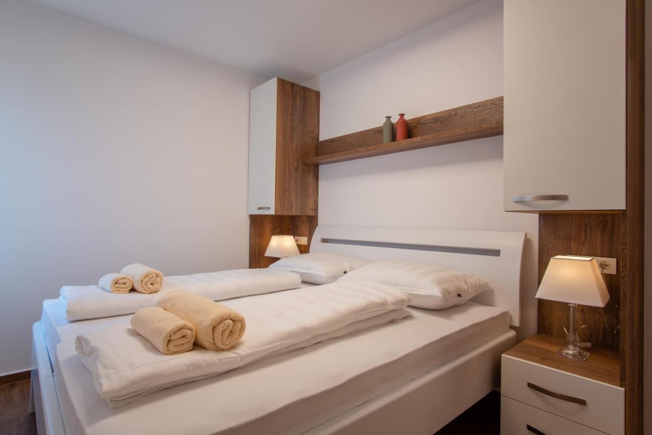 Apartments Mandre II Экстерьер фото